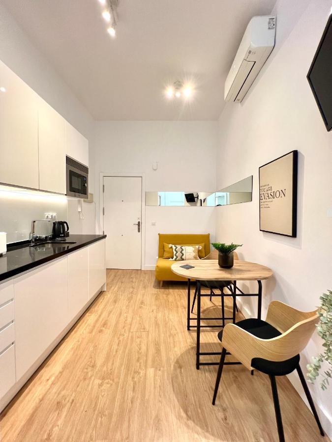 Santos Thyssen By Ele Apartments Málaga Eksteriør billede